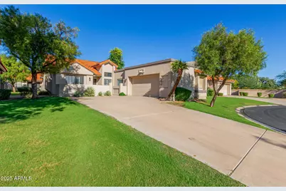 10586 E Cinnabar Avenue, Scottsdale, AZ 85258 - Photo 2