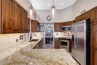 11437 N 40th Place, Phoenix, AZ 85028 - Photo 16