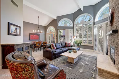 11437 N 40th Place, Phoenix, AZ 85028 - Photo 2