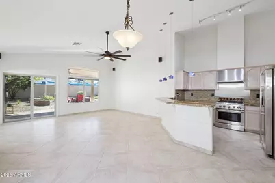 4341 N 32nd Way, Phoenix, AZ 85018 - Photo 4