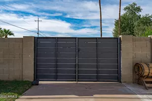 2201 E Weldon Ave, Phoenix, AZ 85016 - Photo 42