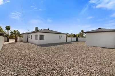 346 W Edgemont Avenue, Phoenix, AZ 85003 - Photo 24