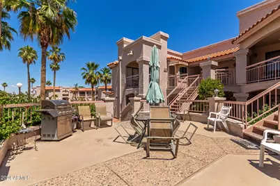 9151 W Greenway Road #205, Peoria, AZ 85381 - Photo 2