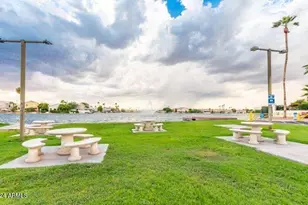 9151 W Greenway Rd, Peoria, AZ 85381 - Photo 28