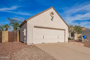 1118 E Wickieup Ln, Phoenix, AZ 85024 - Photo 12