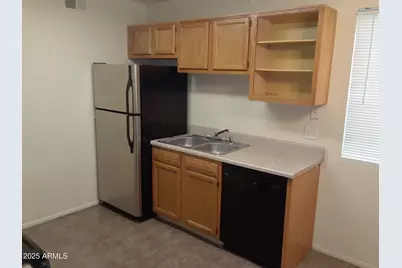 2537 W Georgia Avenue #14, Phoenix, AZ 85017 - Photo 2