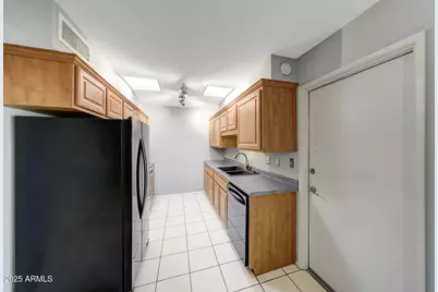 10020 W Royal Oak Road #E, Sun City, AZ 85351 - Photo 16