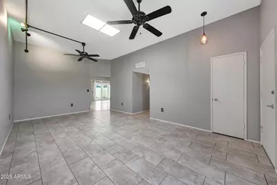 10020 W Royal Oak Road #E, Sun City, AZ 85351 - Photo 14