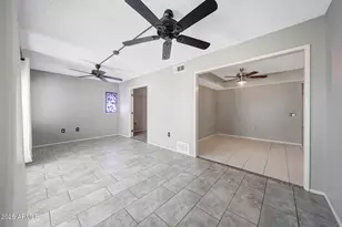 10020 W Royal Oak Rd, Sun City, AZ 85351 - Photo 22