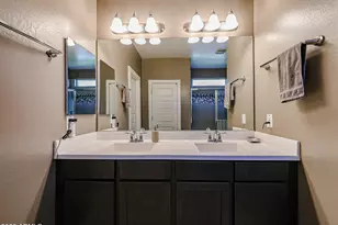 3639 E Sophie Ln, Phoenix, AZ 85042 - Photo 32