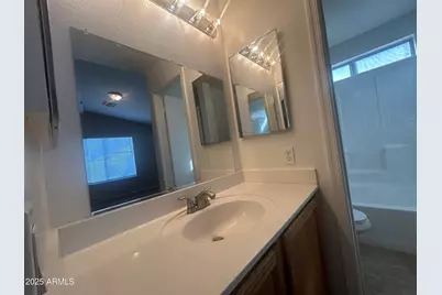 10460 W Reade Avenue, Glendale, AZ 85307 - Photo 8