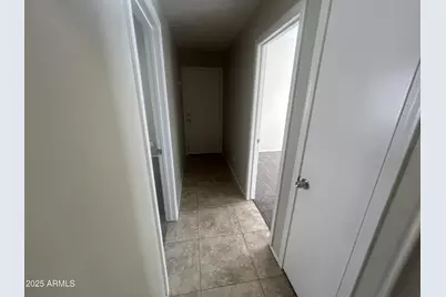 10460 W Reade Avenue, Glendale, AZ 85307 - Photo 6