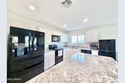 8208 W Sands Road, Glendale, AZ 85303 - Photo 8