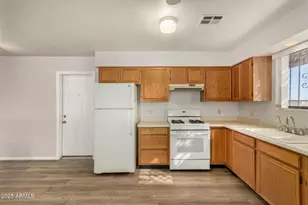 15762 S Overfield Rd, Arizona City, AZ 85123 - Photo 10