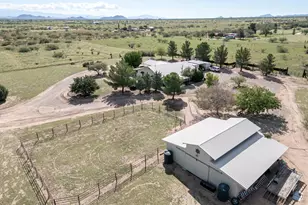 712 W Treasure Rd, Pearce, AZ 85625 - Photo 2