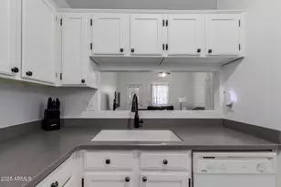 3401 W Morrow Dr, Phoenix, AZ 85027 - Photo 10