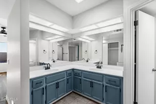 10625 E Navajo Pl, Sun Lakes, AZ 85248 - Photo 4