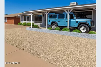 8124 E Mitchell Drive, Scottsdale, AZ 85251 - Photo 2