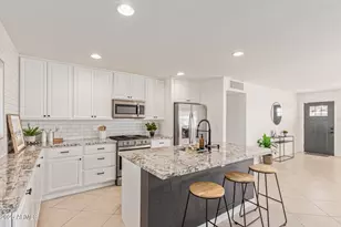 8124 E Mitchell Dr, Scottsdale, AZ 85251 - Photo 10