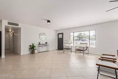 8124 E Mitchell Drive, Scottsdale, AZ 85251 - Photo 6