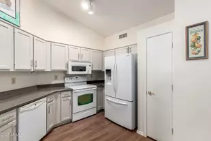 9158 W Ludlow Dr, Peoria, AZ 85381 - Photo 16