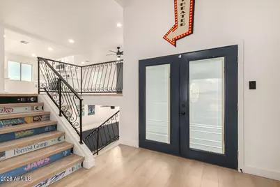 429 E Greenway Drive, Tempe, AZ 85282 - Photo 2