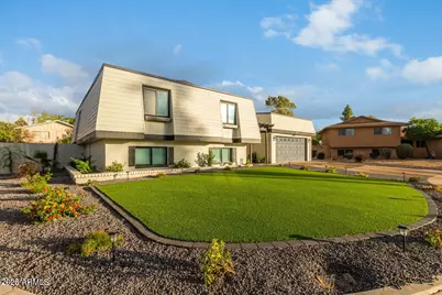 429 E Greenway Drive, Tempe, AZ 85282 - Photo 1