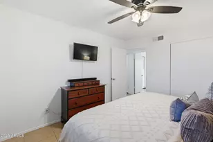 2902 E Villa Theresa Dr, Phoenix, AZ 85032 - Photo 14