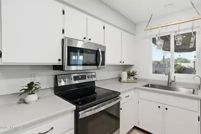 2902 E Villa Theresa Drive, Phoenix, AZ 85032 - Photo 6