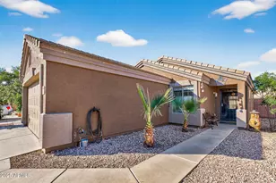 998 S 239th Ln, Buckeye, AZ 85326 - Photo 4