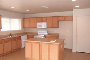 16377 W Cottonwood St, Surprise, AZ 85388 - Photo 4