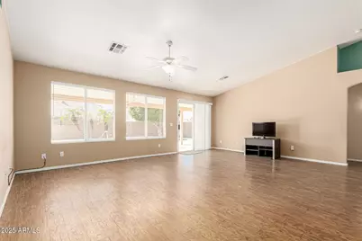 823 W 14th Avenue, Apache Junction, AZ 85120 - Photo 8