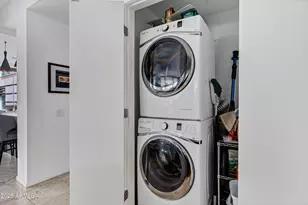 7167 E Rancho Vista Dr, Scottsdale, AZ 85251 - Photo 16