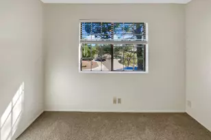 24018 N 40th Dr, Glendale, AZ 85310 - Photo 10