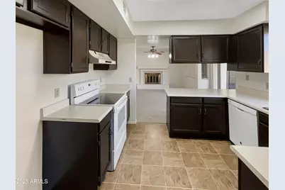 24018 N 40th Drive, Glendale, AZ 85310 - Photo 2