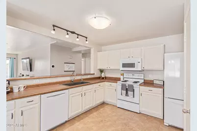 25643 W Satellite Lane, Buckeye, AZ 85326 - Photo 2