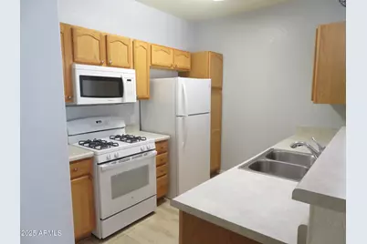 390 Robin Court, Sierra Vista, AZ 85635 - Photo 8
