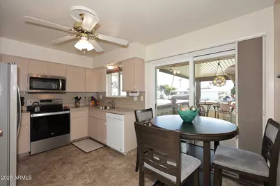 10788 W Cinnebar Avenue, Sun City, AZ 85351 - Photo 12