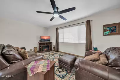 10517 W Cumberland Drive, Sun City, AZ 85351 - Photo 8