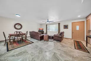 10517 W Cumberland Dr, Sun City, AZ 85351 - Photo 6