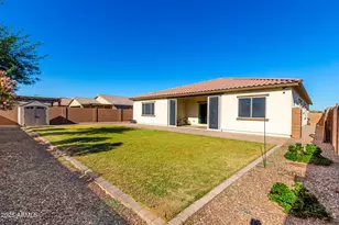 18327 W Wolf St, Goodyear, AZ 85395 - Photo 20