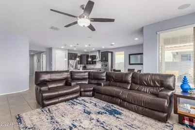 943 W Danish Red Trail, San Tan Valley, AZ 85143 - Photo 4