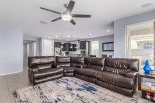 943 W Danish Red Trail, San Tan Valley, AZ 85143 - Photo 4