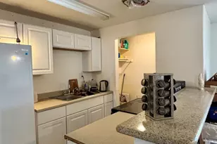 7125 W Heatherbrae Dr, Phoenix, AZ 85033 - Photo 10