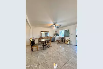 7125 W Heatherbrae Drive, Phoenix, AZ 85033 - Photo 1