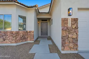 12105 W Ocotillo Ln, El Mirage, AZ 85335 - Photo 4