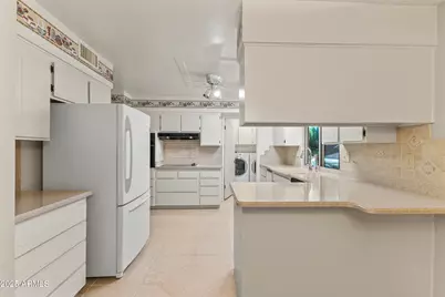 9614 N 110th Avenue, Sun City, AZ 85351 - Photo 10