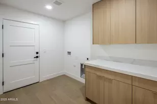 3800 E Lincoln Dr, Phoenix, AZ 85018 - Photo 24