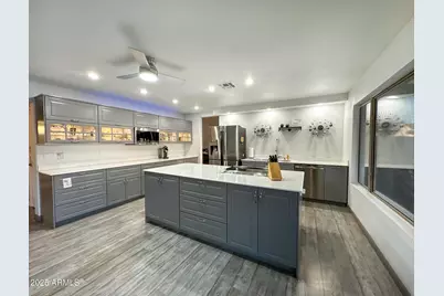 17311 N Kimberly Way, Surprise, AZ 85374 - Photo 10