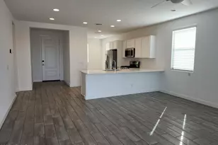 5824 N 89th Dr, Glendale, AZ 85305 - Photo 2